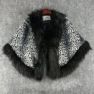 Faux Frenzi Cape Womens Bolero Shawl Gray Animal Print Lined Eye Hook